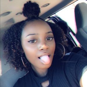 Meet your Posher, Kamiah